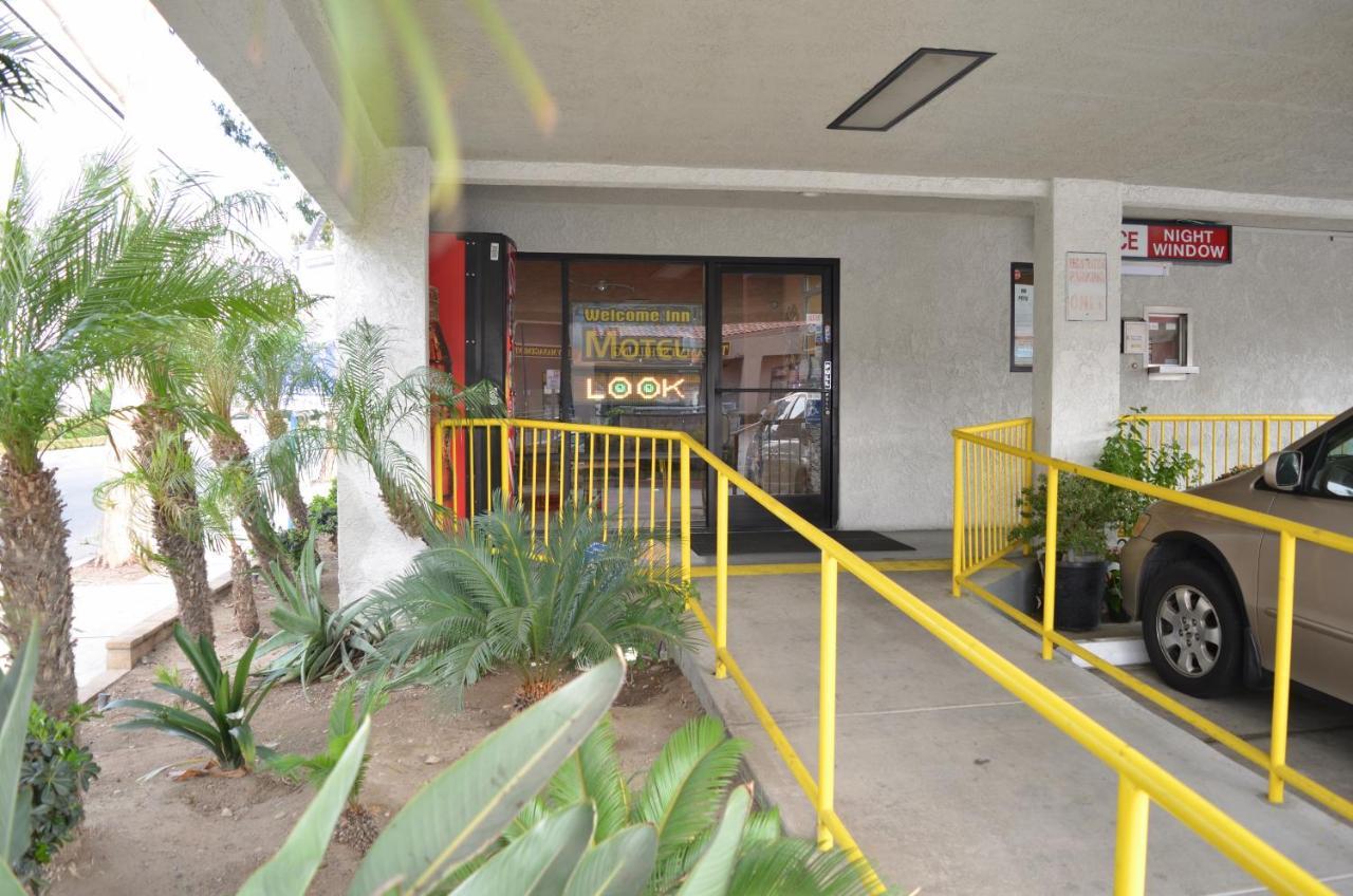 Welcome Inn Corona Bagian luar foto