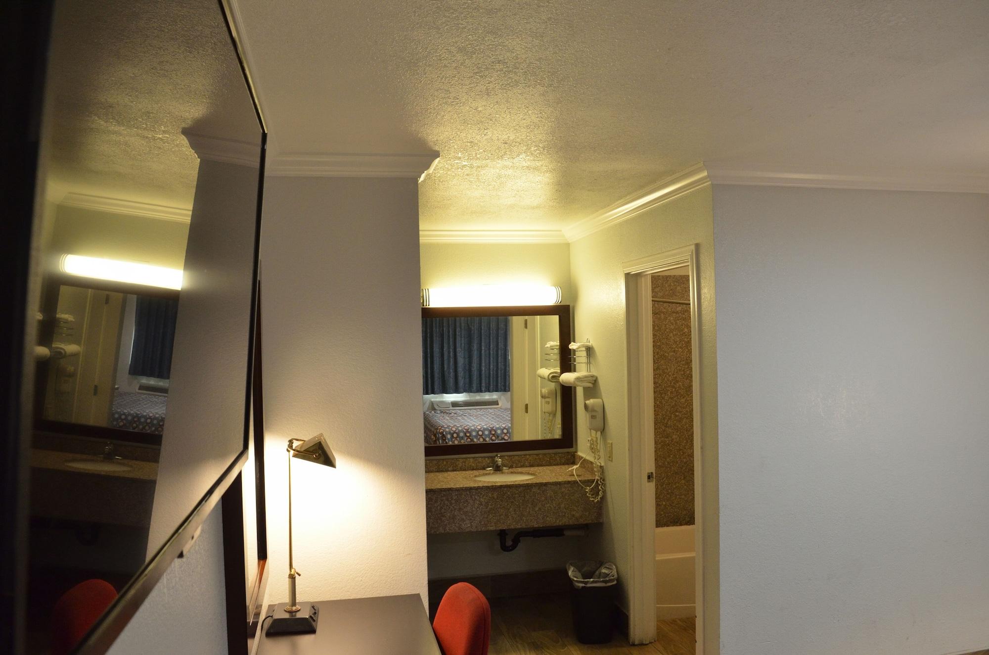 Welcome Inn Corona Bagian luar foto