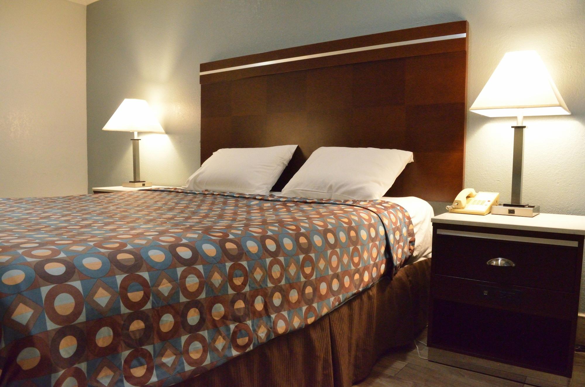 Welcome Inn Corona Bagian luar foto