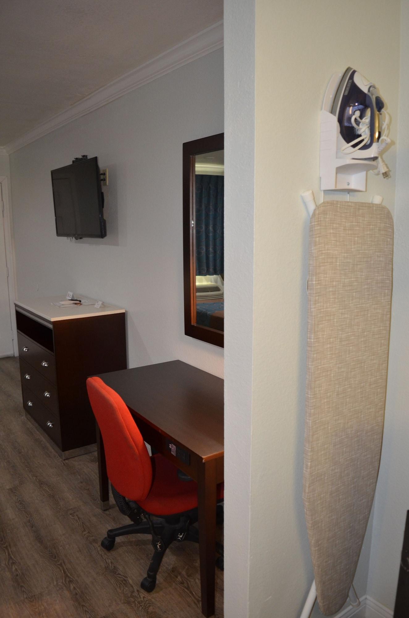 Welcome Inn Corona Bagian luar foto